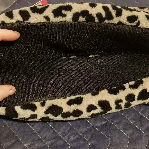 ISAAC MIZRAHI Leopard print slipper bundle (#909) - Picture 3 of 3